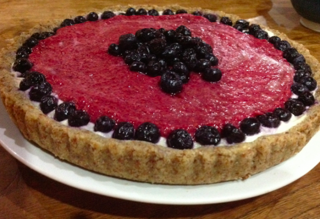 raw raspberry blueberry pie