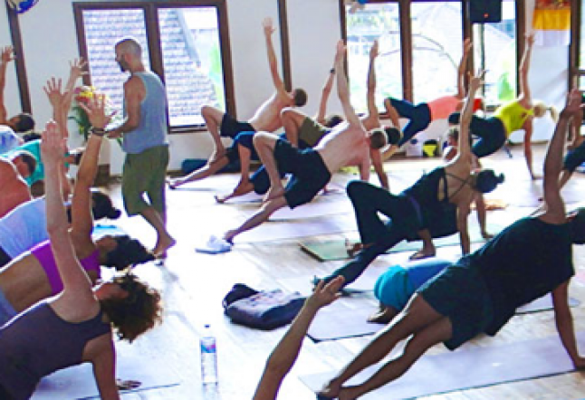 yoga in bali at radiantly alive