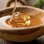 manuka honey face wash for acne-prone skin