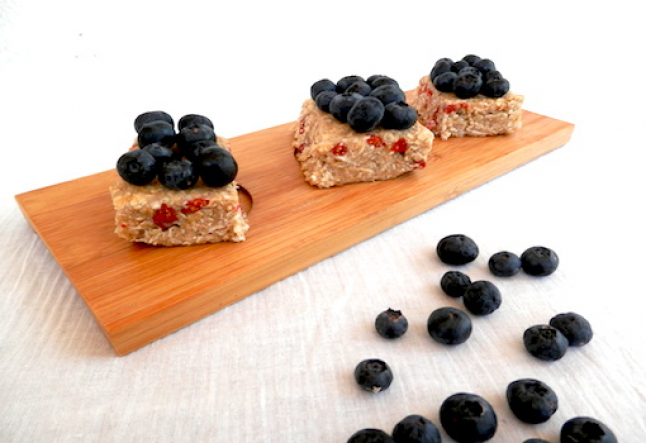 raw blueberry oats snacks