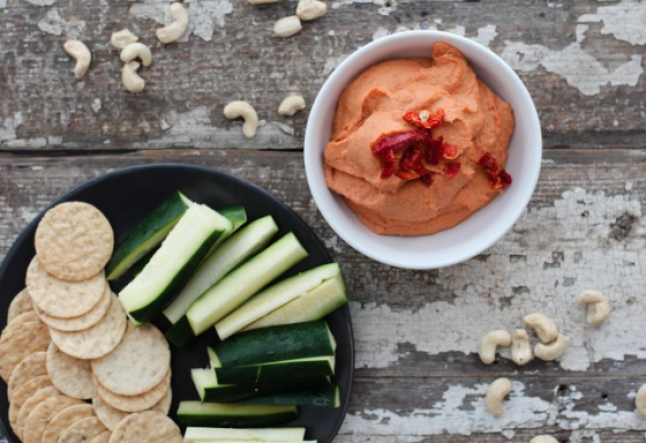 raw vegan sundried tomato cashew spread