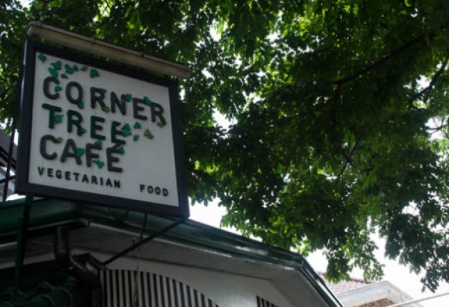 corner tree cafe