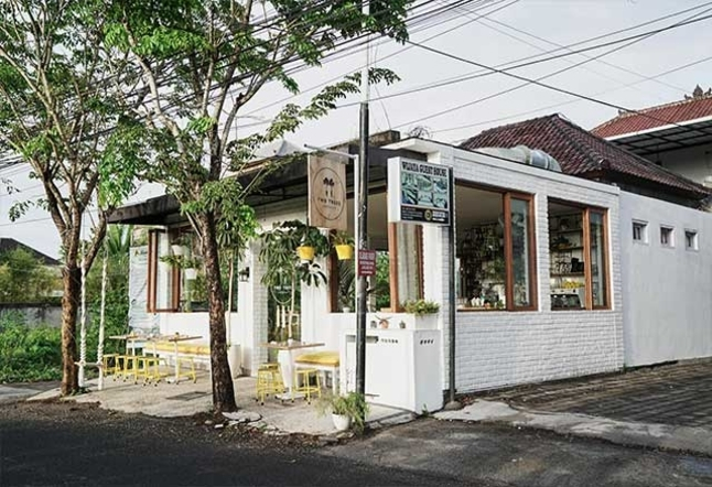 two trees eatery