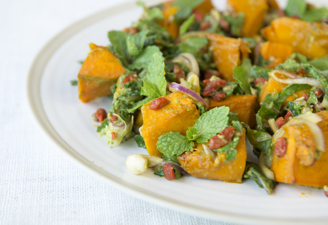 kale, avocado, pumpkin & goji berry salad