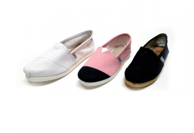 toms: shoes for tomorrow