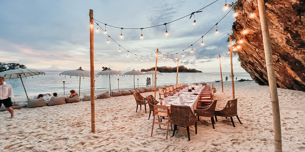 beach table dinner bali yacht