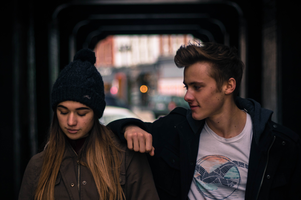 couple de jeunes bonnet noire